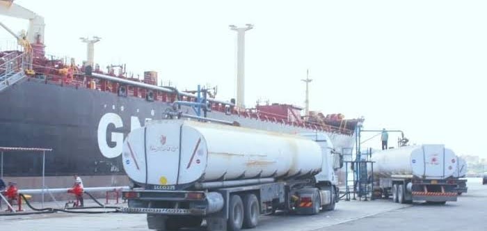 364518