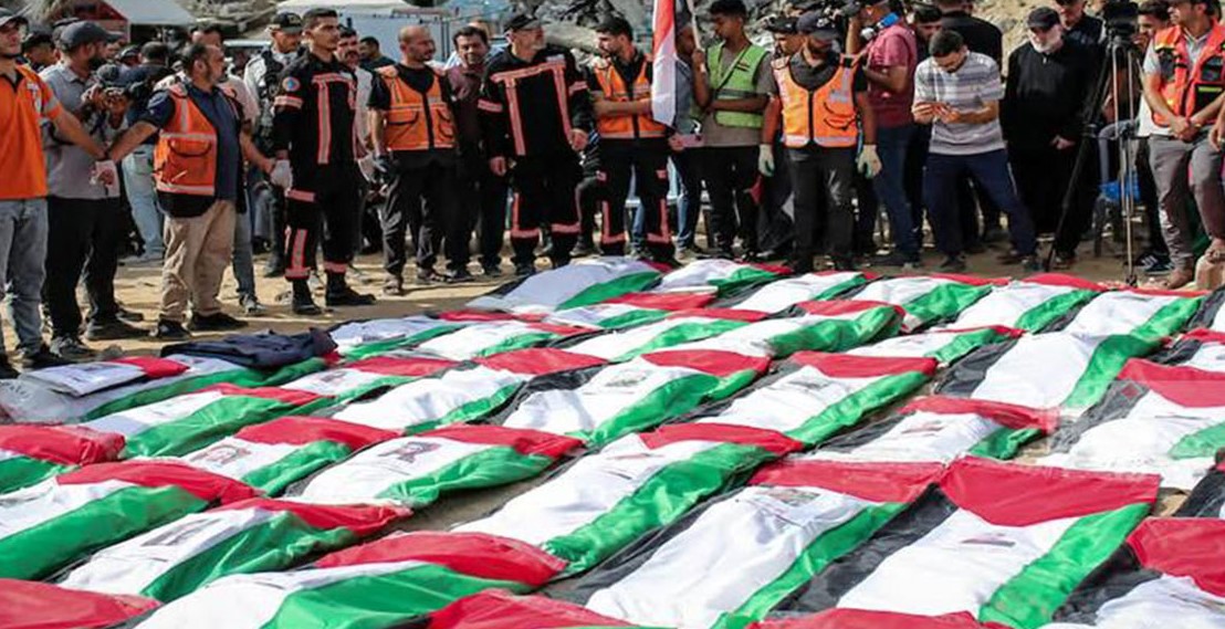 تشييع  جثامين 105 شهداء انتشلت من تحت الأنقاض في غزة