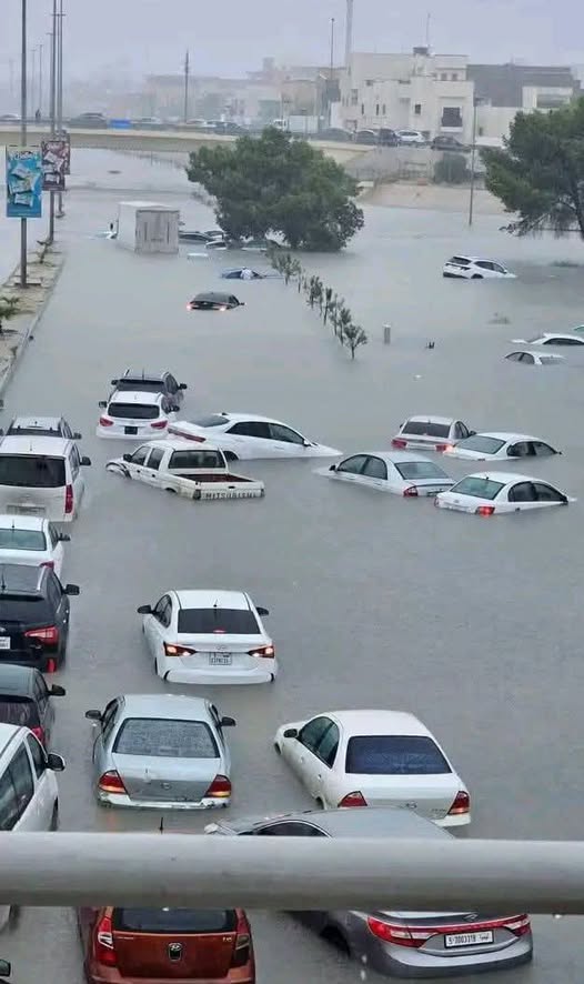 مديرية أمن طرابلس تعلن إقفال الطريق الدائري الثاني (السريع) في الاتجاه المؤدي شرقًا .